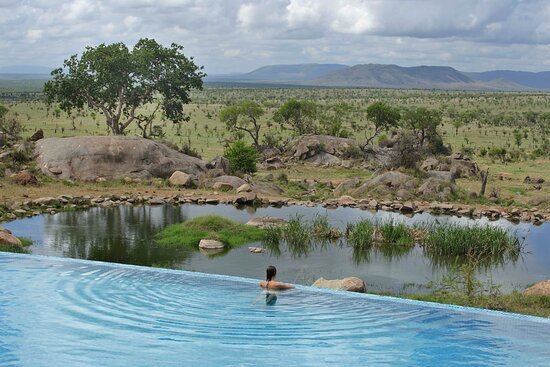 Four Seasons Safari Lodge Serengeti — luxury in the migration corridor